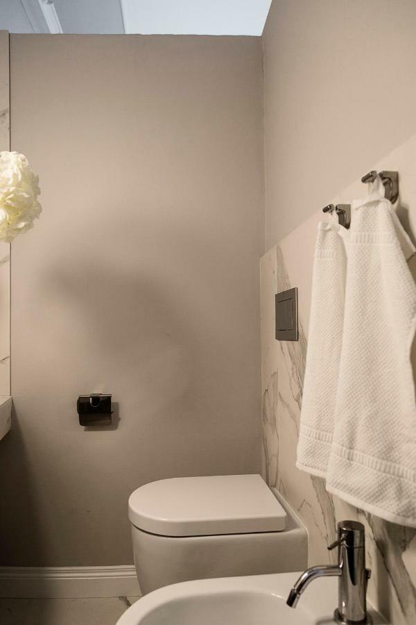 Le Bain Suite - Accanto Al Mare Vicinissima A Ortigia E Al Teatro Syracuse ภายนอก รูปภาพ