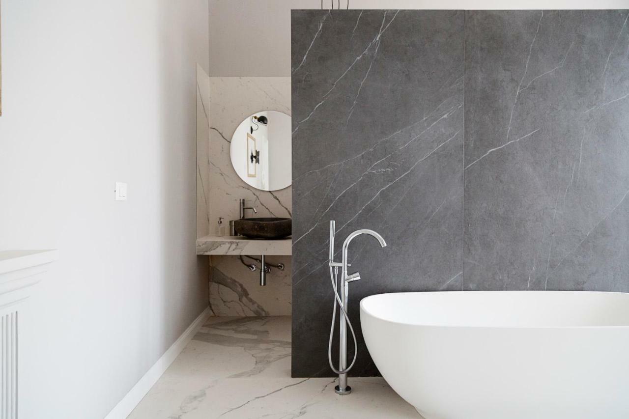 Le Bain Suite - Accanto Al Mare Vicinissima A Ortigia E Al Teatro Syracuse ภายนอก รูปภาพ